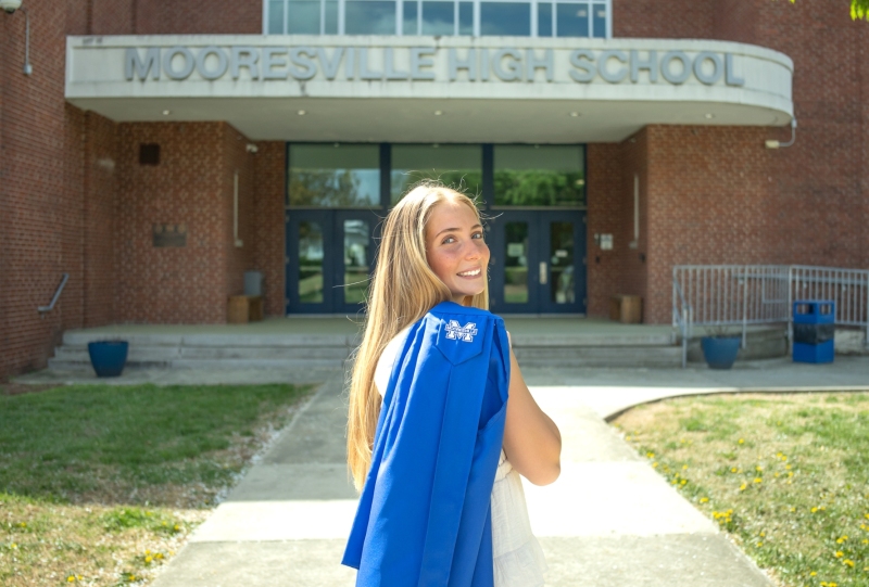 cap-and-gown-4002