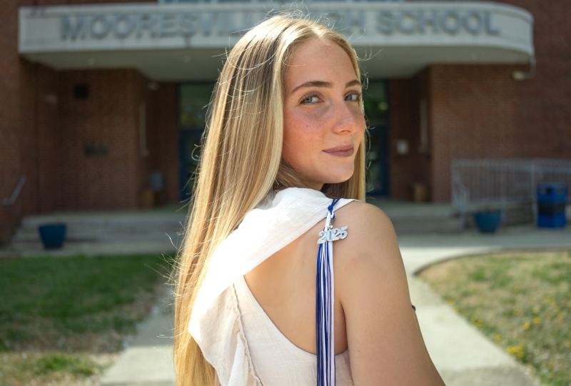 cap-and-gown-4048